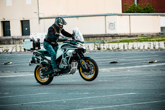 Top Case Moto : Le Guide Complet pour Choisir le Meilleur Rangement pour Vos Trajets